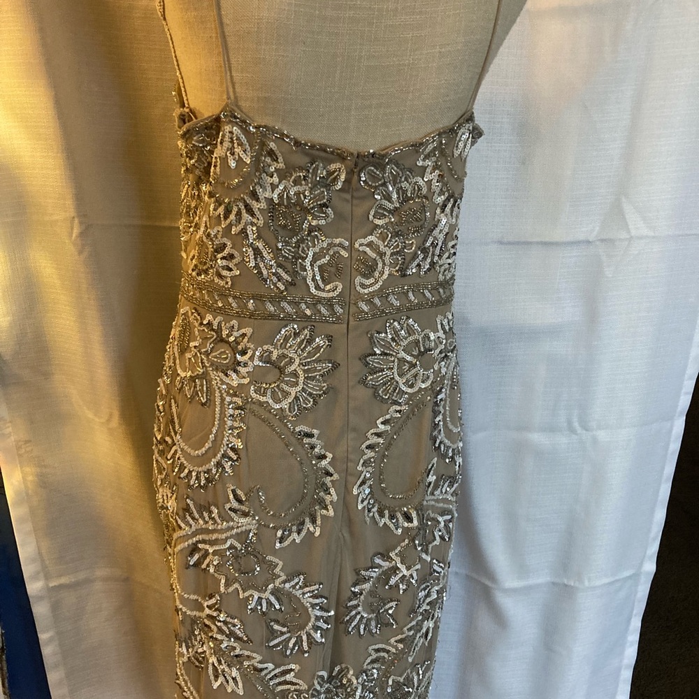 Adrianna Papell made in India size 10. Like new wore for an hour. - Picture 3 of 4